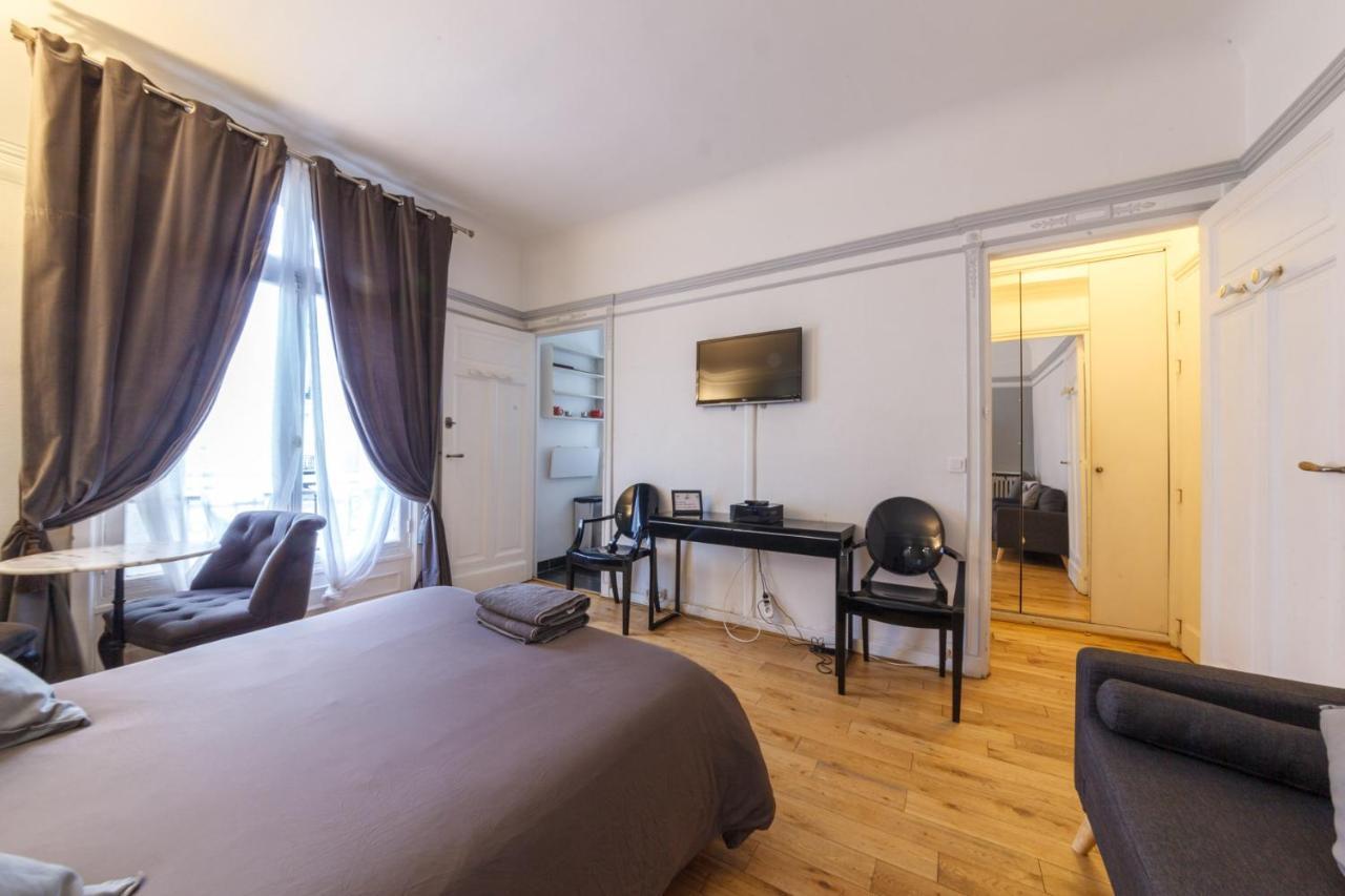 Apartmán Private Studio - Avenue Des Champs-Elysees Paříž Exteriér fotografie